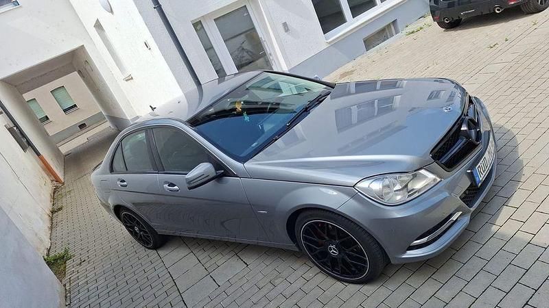 Gebraucht Mercedes C200 184 PS (135 kW) 2012 Silber Limousine