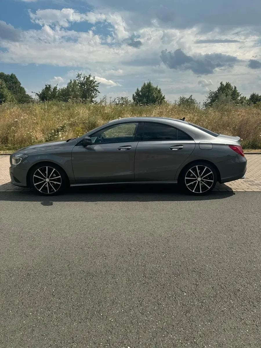 Gebraucht Mercedes CLA220 170 PS (125 kW) 2013 Grau Coupé