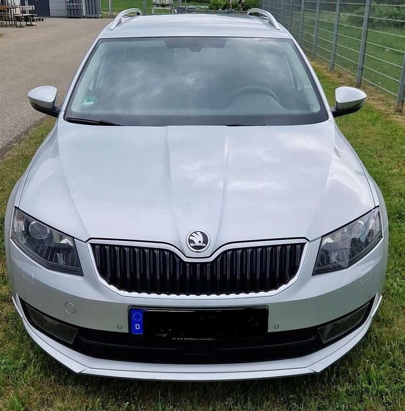 Silber Gebraucht 2015 Skoda Octavia Kombi | 11.500 € (Guter Preis) - Bild 1/4
