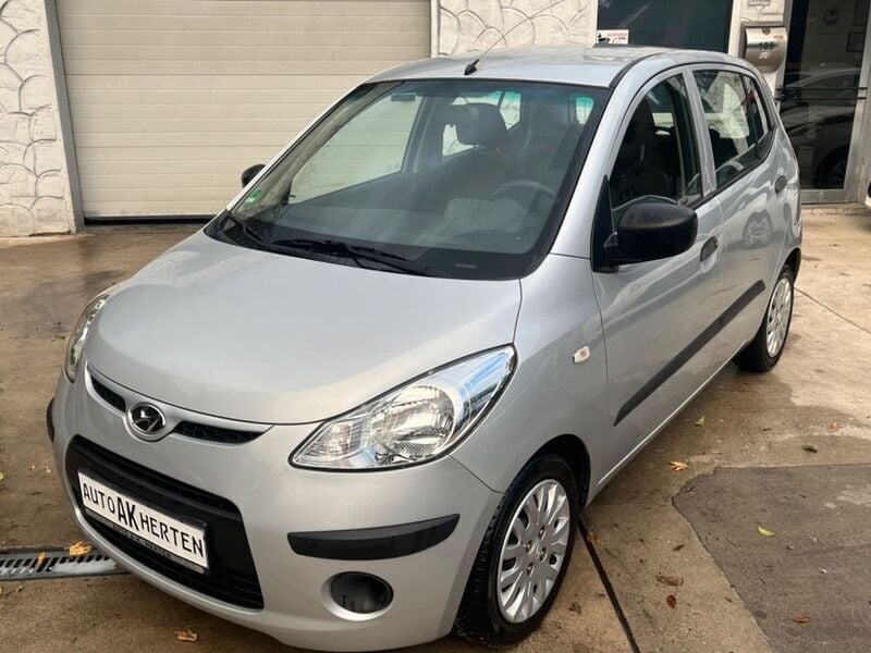 Silber Gebraucht 2011 Hyundai i10 Edition+ Kleinwagen | 3.850 € (Fairer Preis) - Bild 1/4