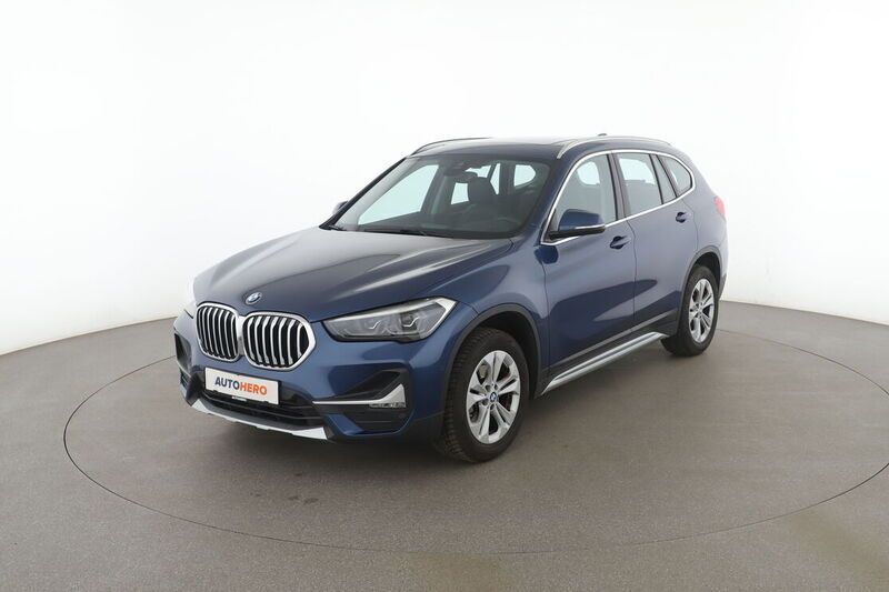 Blau Gebraucht 2020 BMW X1 xLine SUV | 26.990 € (Fairer Preis) - Bild 1/4