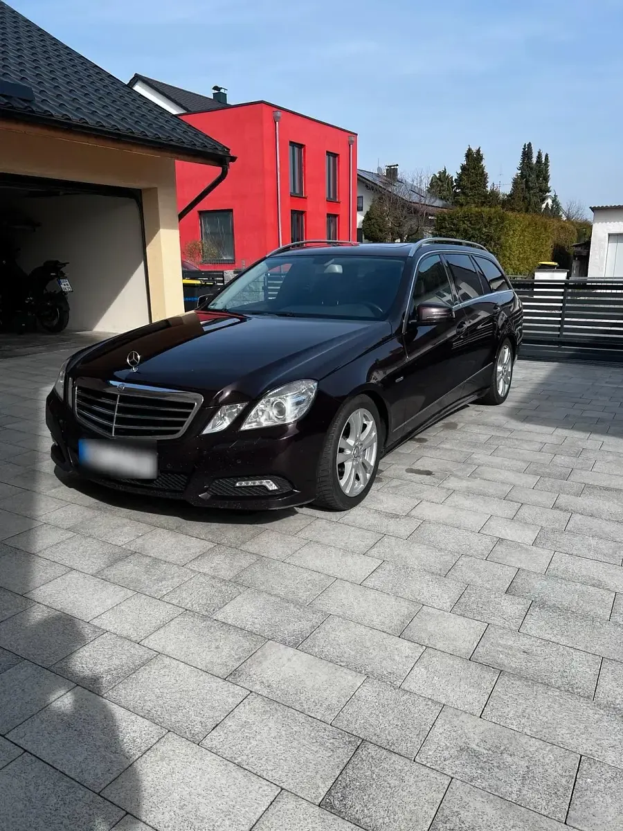 Gebraucht Mercedes E250 Avantgarde 204 PS (150 kW) 2010 Braun Kombi