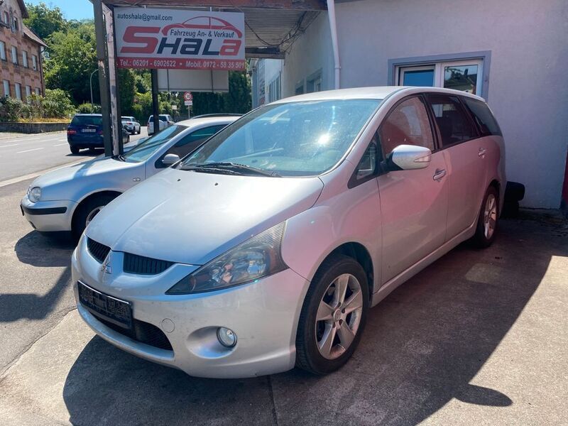 Silber Gebraucht 2007 Mitsubishi Grandis Intense Van / Kleinbus | 3.990 € - Bild 1/4