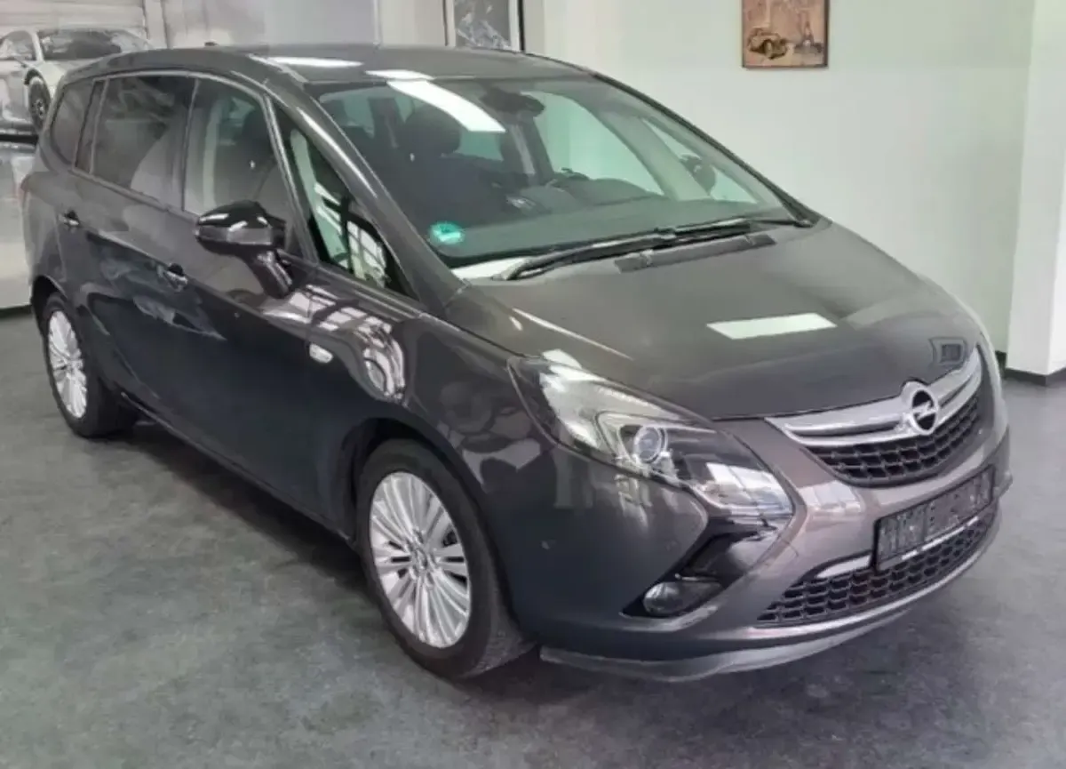 Gebraucht Opel Zafira Tourer Innovation 170 PS (125 kW) 2013 Grau Van / Kleinbus