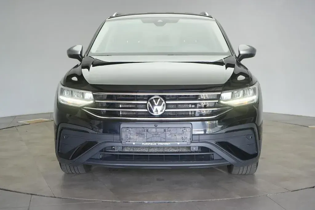 Gebraucht VW Tiguan Allspace Life 200 PS (147 kW) 2022 Schwarz SUV