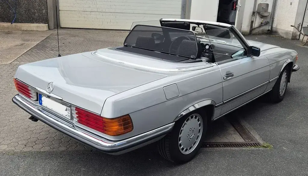 Gebraucht Mercedes SL300 188 PS (138 kW) 1987 Silber Cabrio