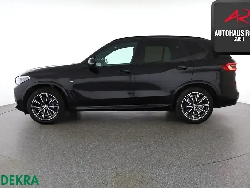 Gebraucht BMW X5 M Sport 333 PS (244 kW) 2021 Black sapphire SUV