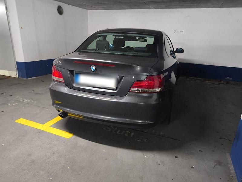 Grau Gebraucht 2008 BMW 120 Coupé Coupé | 5.000 € (Fairer Preis) - Bild 1/4