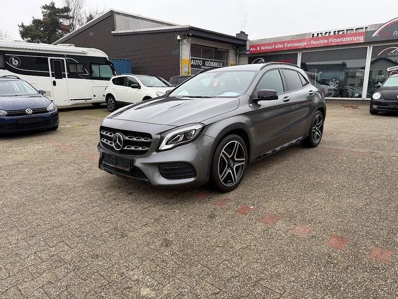 Grau Gebraucht 2017 Mercedes GLA250 AMG SUV | 23.990 € (Fairer Preis) - Bild 1/4