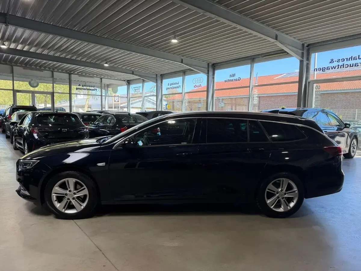 Gebraucht Opel Insignia Dynamic 140 PS (102 kW) 2017 Blau Kombi
