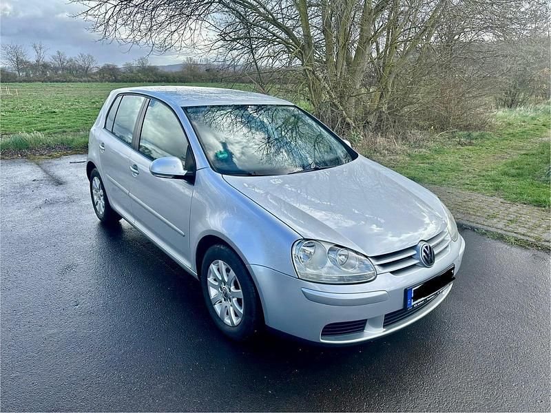 Gebraucht VW Golf V 102 PS (75 kW) 2005 Silber Kleinwagen