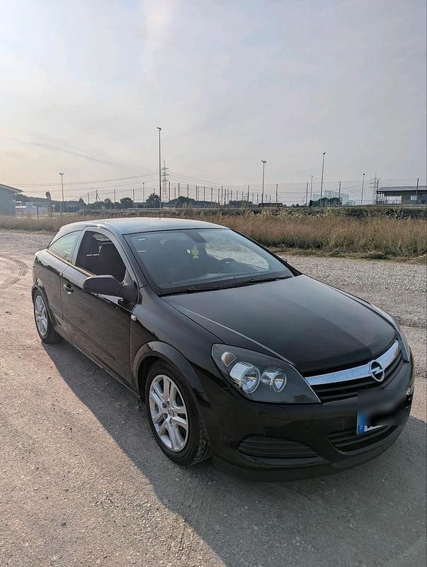 Schwarz Gebraucht 2007 Opel Astra GTC Coupé | 1.699 € (Guter Preis) - Bild 1/4