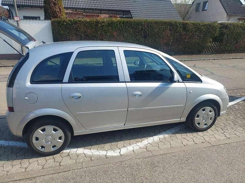 Używany Opel Meriva Innovation 105 KM (77 kW) 2009 Minivan