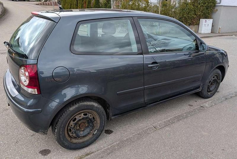 Gebraucht VW Polo 75 PS (55 kW) 2005 Blau Kleinwagen