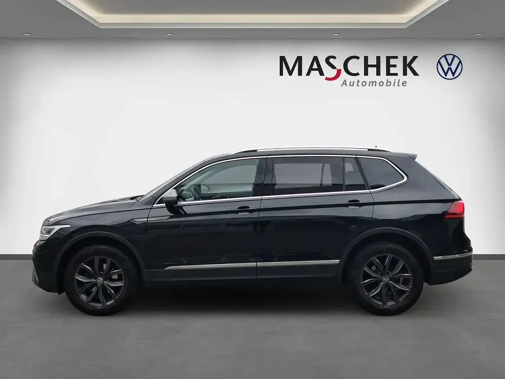 Gebraucht VW Tiguan Allspace Life 150 PS (110 kW) 2022 Schwarz SUV