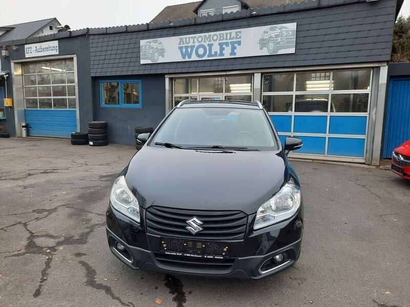 Schwarz Gebraucht 2015 Suzuki SX4 S-Cross Comfort SUV | 6.900 € (Guter Preis) - Bild 1/4