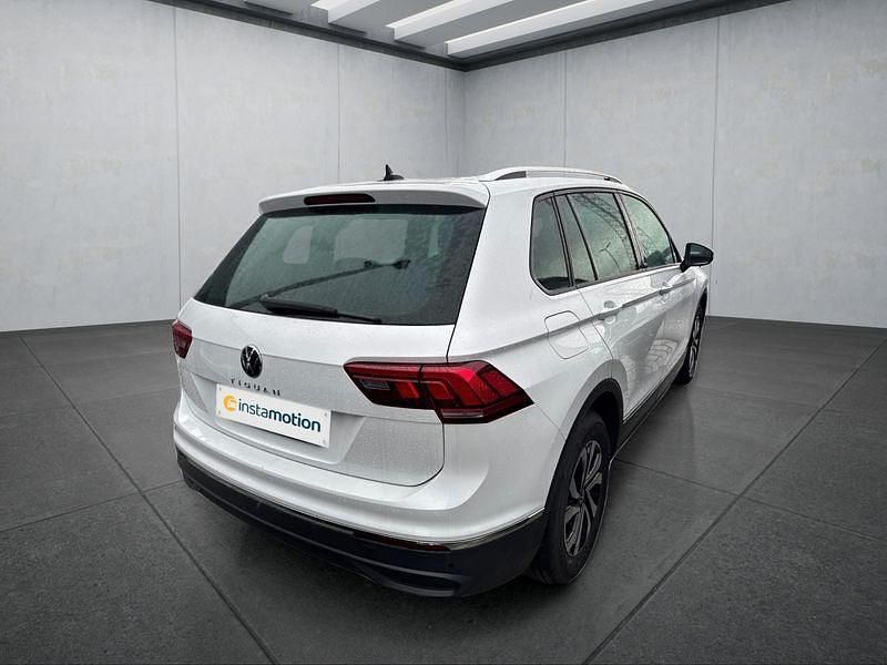 Gebraucht VW Tiguan 150 PS (110 kW) 2023 Weiß SUV