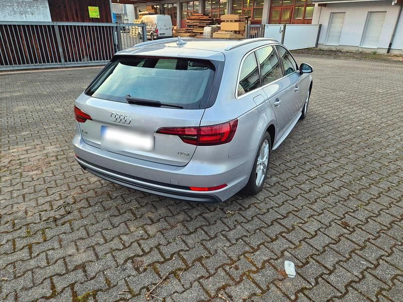 Gebraucht Audi A4 S-Line 150 PS (110 kW) 2017 Silber Kombi