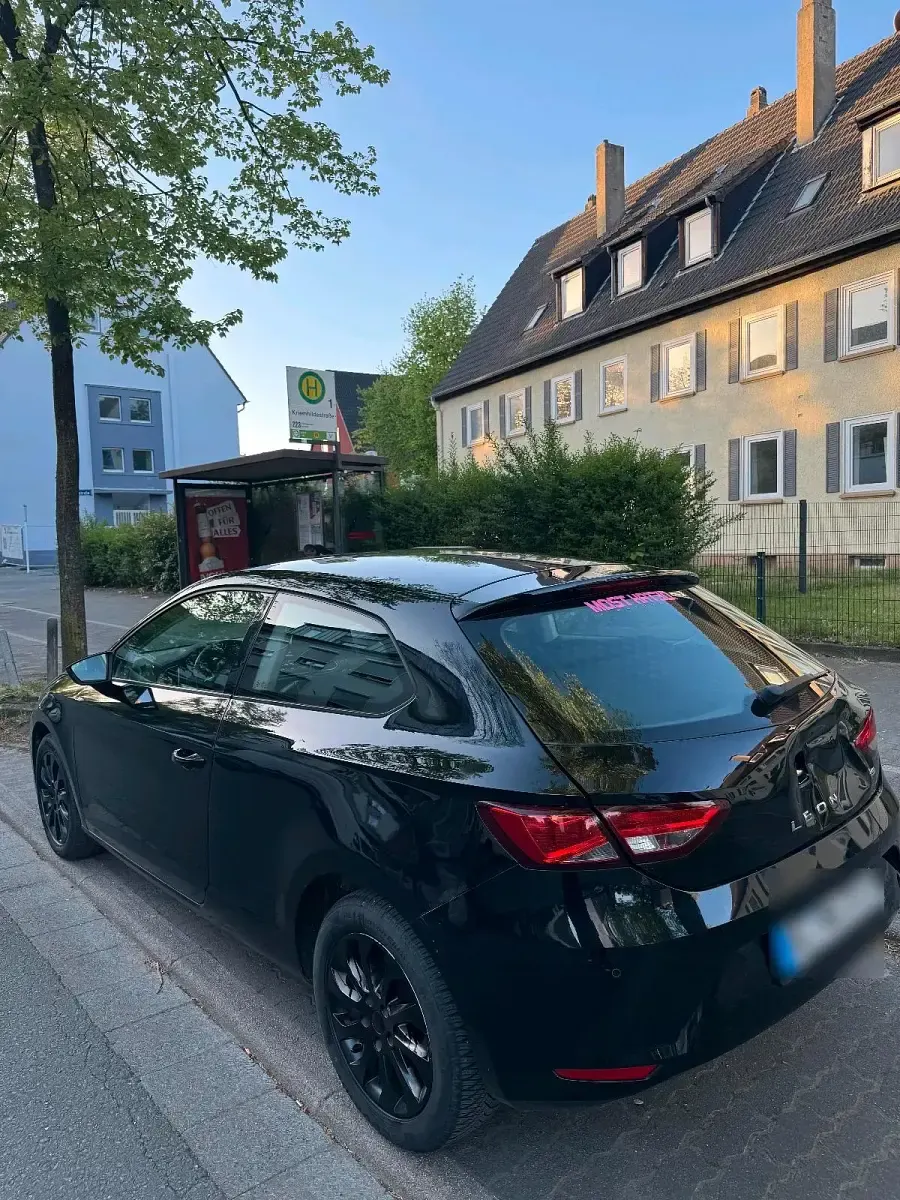 Usata Seat Leon 115 CV (84 kW) 2016 Nero Utilitaria