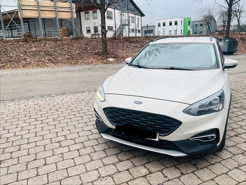 Gebraucht Ford Focus Active 150 PS (110 kW) 2019 Weiß Kombi