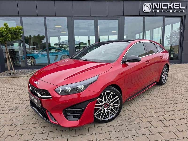 Rot Gebraucht 2022 Kia ProCeed GT Kleinwagen | 26.999 € (Fairer Preis) - Bild 1/4