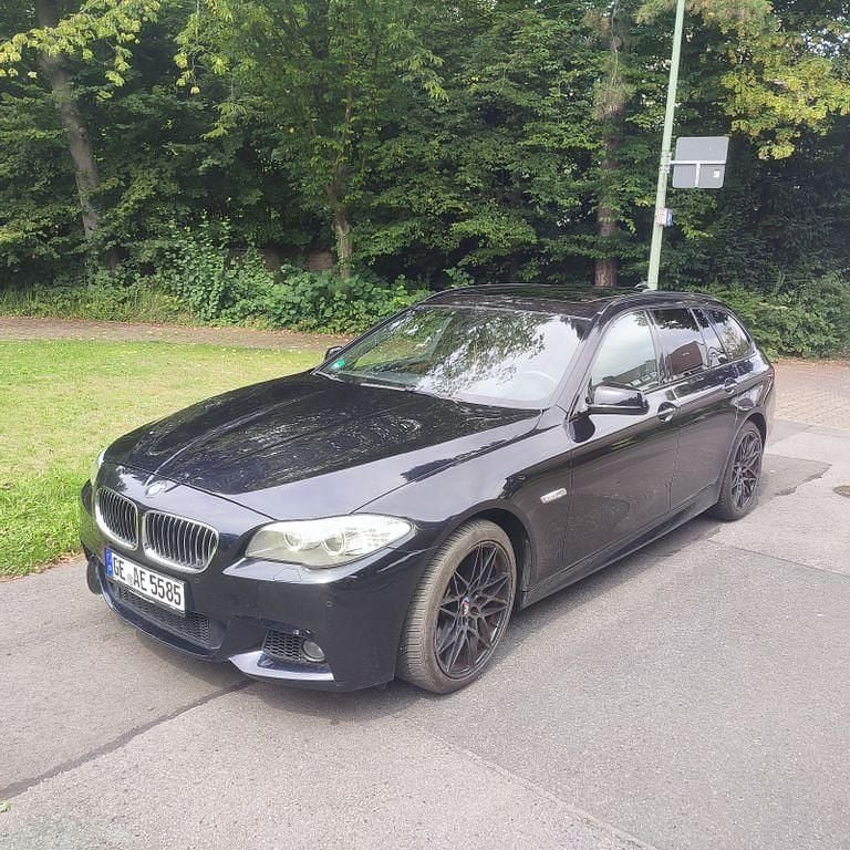 Gebraucht BMW 535 M Sport 313 PS (230 kW) 2012 Blau Kombi