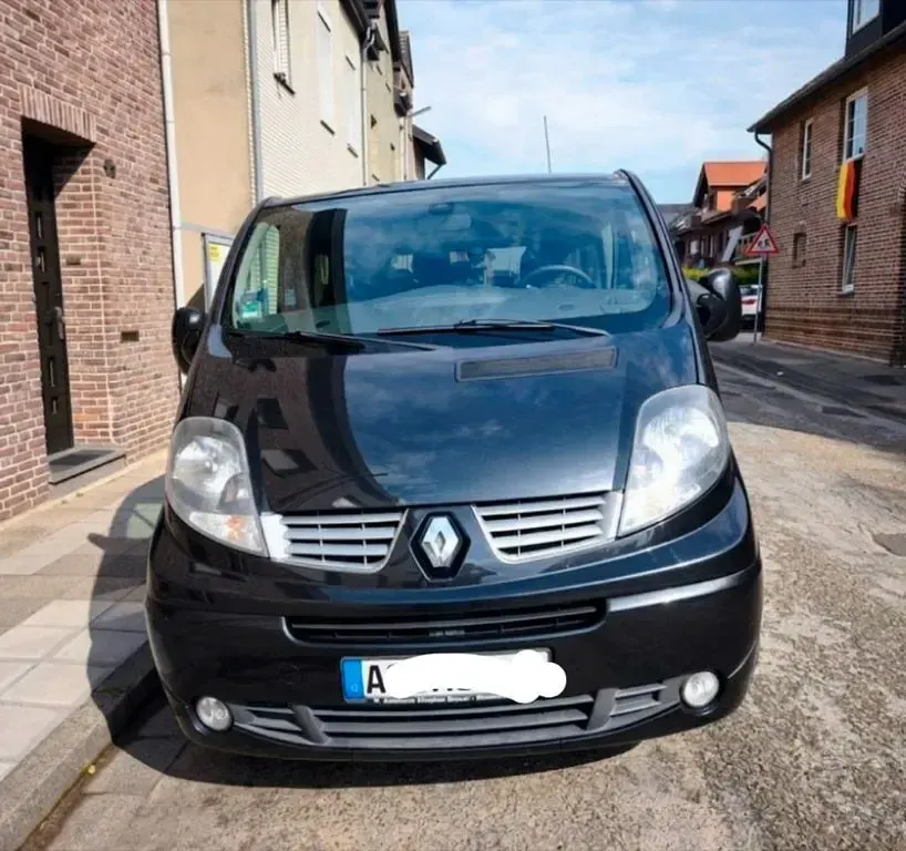 Gebraucht Renault Trafic Black Edition 114 PS (83 kW) 2012 Schwarz Van / Kleinbus