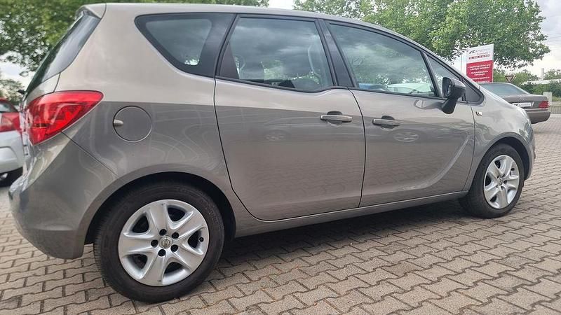 Gebraucht Opel Meriva 120 PS (88 kW) 2010 Grau Van / Kleinbus