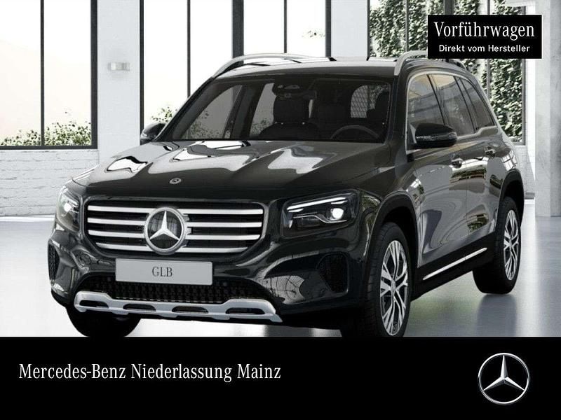Nachtschwarz Gebraucht 2024 Mercedes GLB200 Progressive SUV | 44.390 € (Etwas zu teuer) - Bild 1/4
