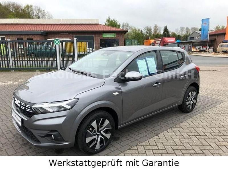 Nowe Dacia Sandero Expression 91 KM (66 kW) 2025 Szary Hatchback
