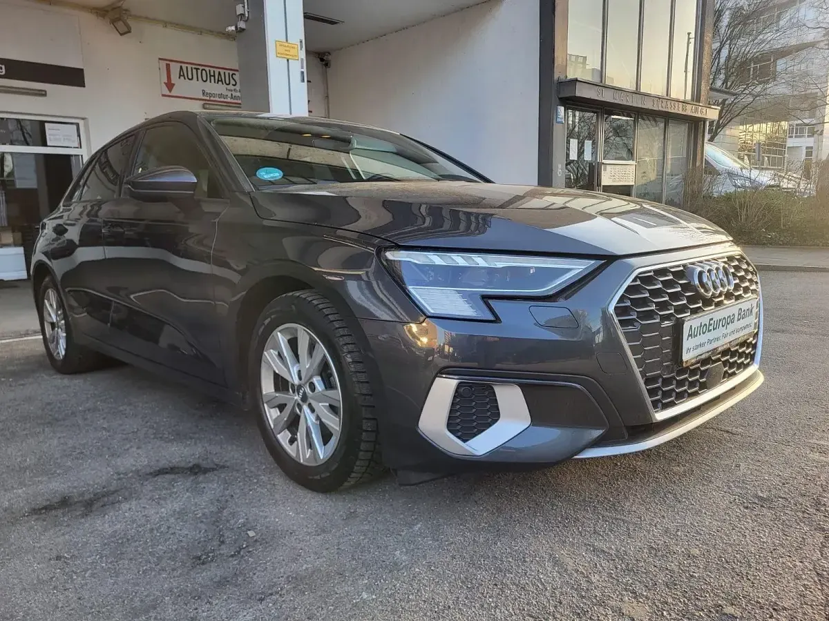 Gebraucht Audi A3 Advanced 150 PS (110 kW) 2022 Grau Limousine