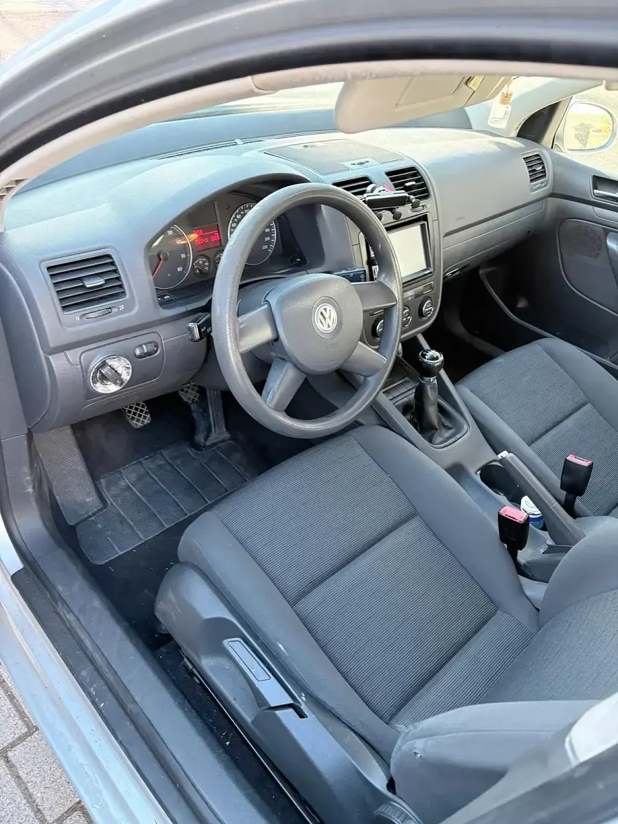 Używany VW Golf V 75 KM (55 kW) 2006 Srebrny Hatchback