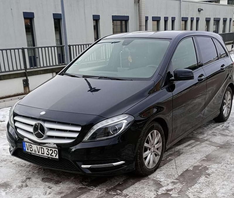 Gebraucht Mercedes B200 136 PS (100 kW) 2013 Van / Kleinbus