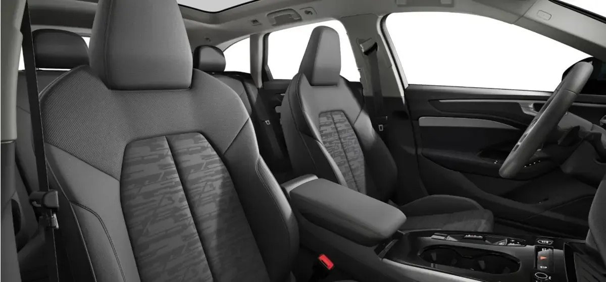 Gebraucht Audi A6 Comfort 204 PS (150 kW) 2025 Firmamentblau Kombi
