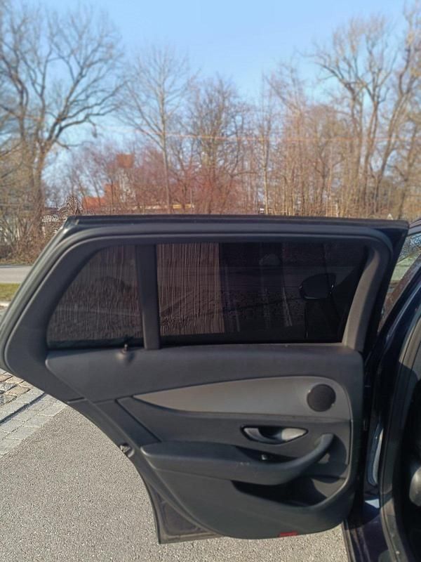 Gebraucht Mercedes E220 194 PS (142 kW) 2017 Blau Kombi