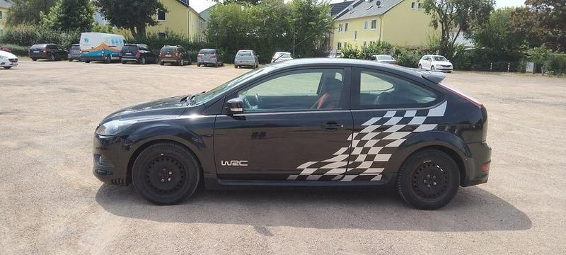 Schwarz Gebraucht 2009 Ford Focus Sport Limousine | 2.500 € (Guter Preis) - Bild 1/4