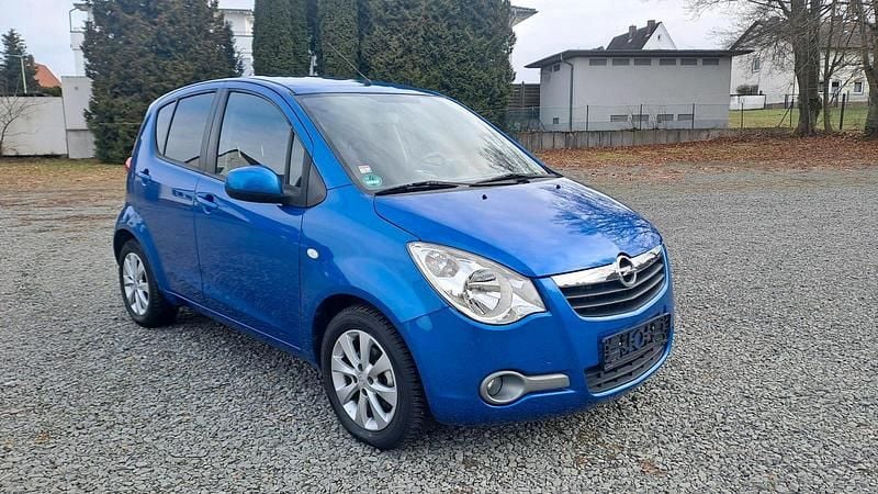 Gebraucht Opel Agila 94 PS (69 kW) 2013 Blau Kleinwagen