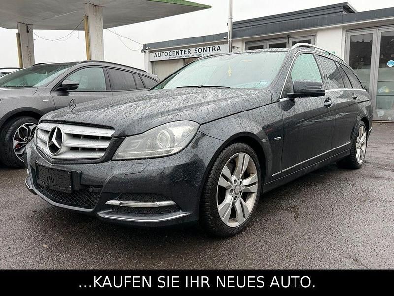 Schwarz Gebraucht 2011 Mercedes C300 Kombi | 13.490 € (Fairer Preis) - Bild 1/4