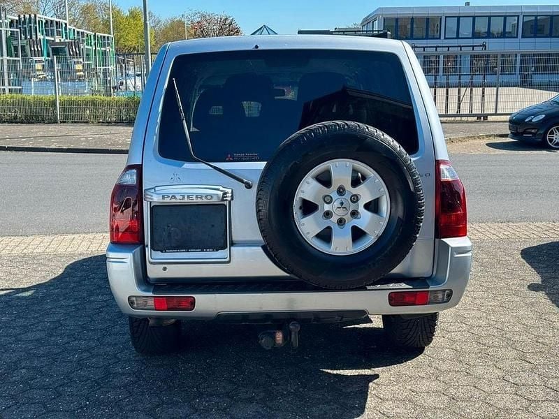 Gebraucht Mitsubishi Pajero Elegance 160 PS (117 kW) 2004 Silber SUV