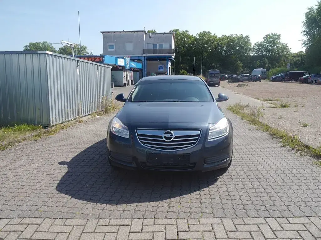 Gebraucht Opel Insignia Edition 140 PS (102 kW) 2009 Grau Limousine