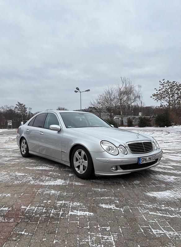 Gebraucht Mercedes E280 Avantgarde 231 PS (169 kW) 2005 Silber Limousine