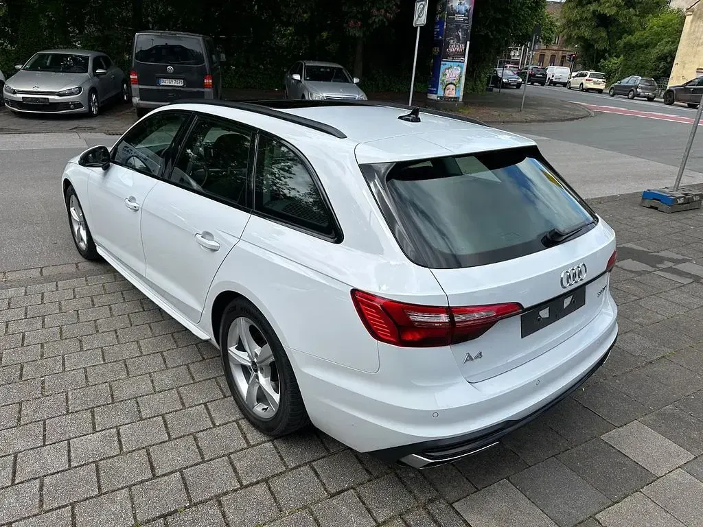 Gebraucht Audi A4 Advanced 136 PS (100 kW) 2022 Weiß Kombi