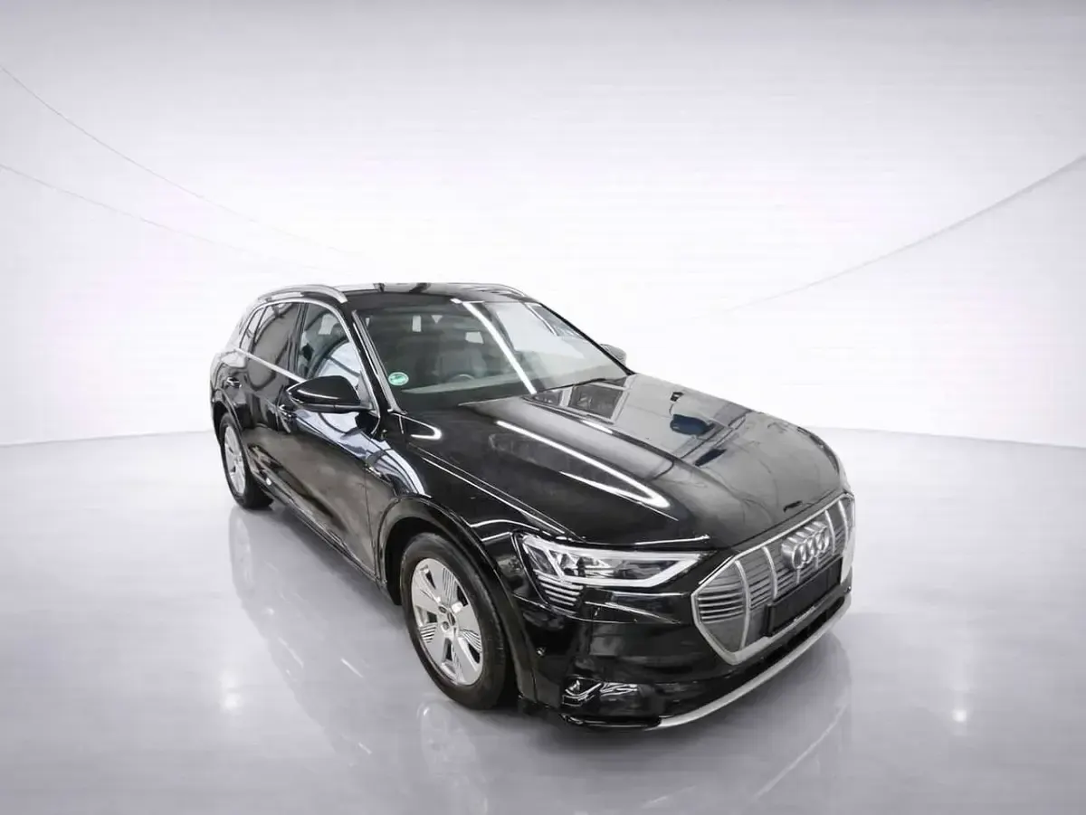 Gebraucht Audi e-tron Advanced Plus 300 kW (408 PS) 2022 Mythosschwarz metallic SUV