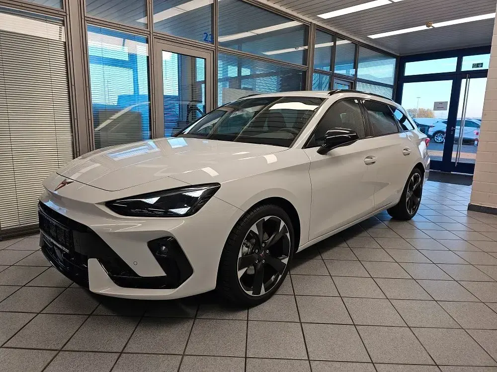 Neu Cupra Leon 150 PS (110 kW) 2025 Weiß Limousine