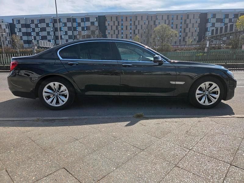 Gebraucht BMW 730 258 PS (189 kW) 2013 Schwarz Limousine