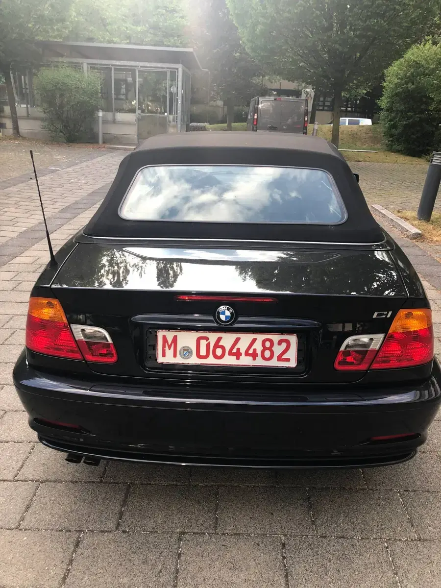 Gebraucht BMW 323 170 PS (125 kW) 2000 Schwarz Cabrio