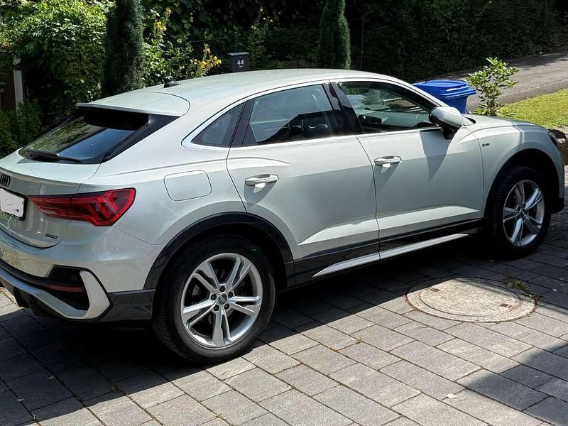 Silber Gebraucht 2019 Audi Q3 Sportback S-Line SUV | 28.800 € (Guter Preis) - Bild 1/4