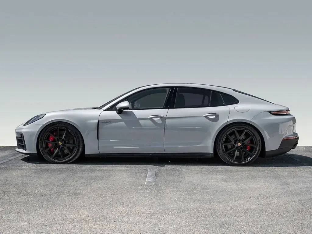 Gebraucht Porsche Panamera 4S E-Hybrid 544 PS (400 kW) 2024 Grau Kleinwagen