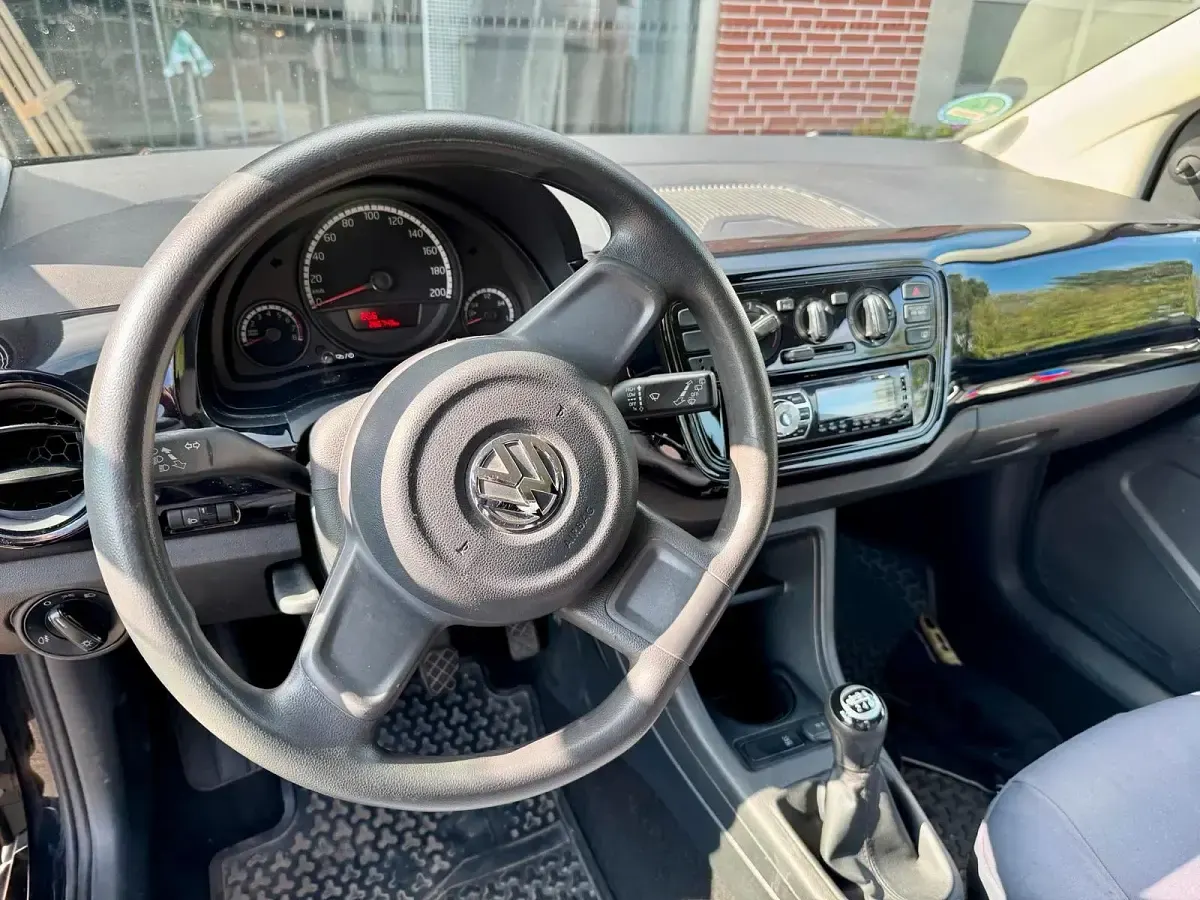 Gebraucht VW up! 60 PS (44 kW) 2016 Schwarz Kleinwagen
