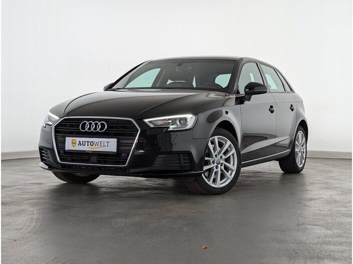Mythosschwarz Gebraucht 2020 Audi A3 Advanced | 20.980 € (Guter Preis) - Bild 1/4